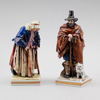 FIGURER, 2 st, porslin, troligen Neapel, 1900-talets mitt.