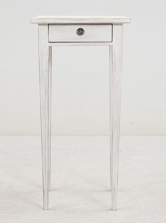 LAMPBORD, Gustaviansk stil, omkr sekelskiftet 1900.