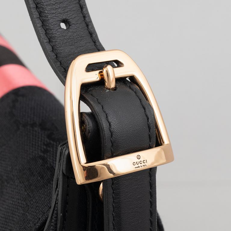 Gucci, väska och plånbok.