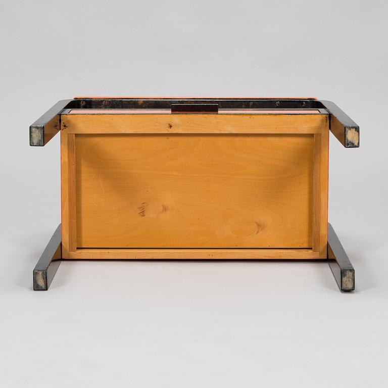 Alvar Aalto, a mid-20th century '87' table for O.Y. Huonekalu-ja Rakennustyötehdas A.B.