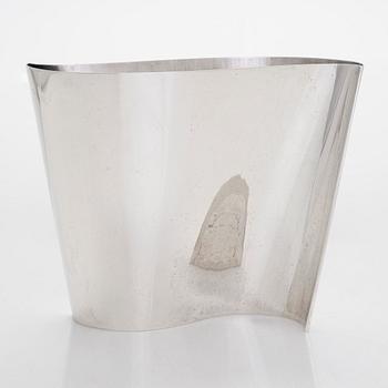 Pekka Piekäinen, vas, sterlingsilver, "Finlandia", Platinoro, Åbo.