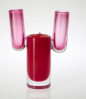 An Erik Höglund glass vase, Studioglas Strömbergshyttan 1991.