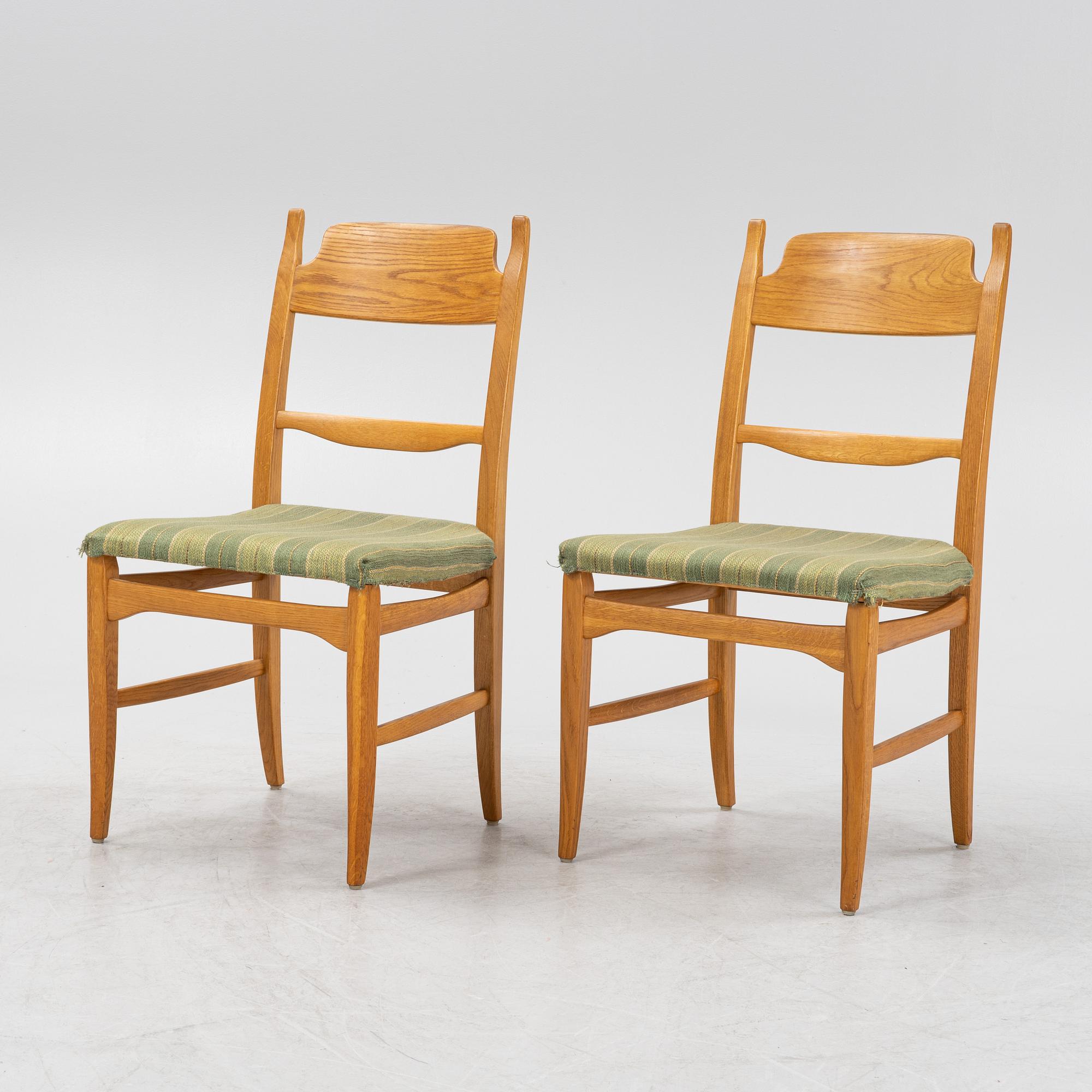 Carl Malmsten, a dining table and four chairs, 'Calmare nyckel', Åfors Möbelfabrik, second half of the 20th century.