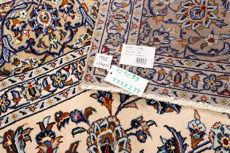 A Keshan carpet, c. 333 x 233 cm.