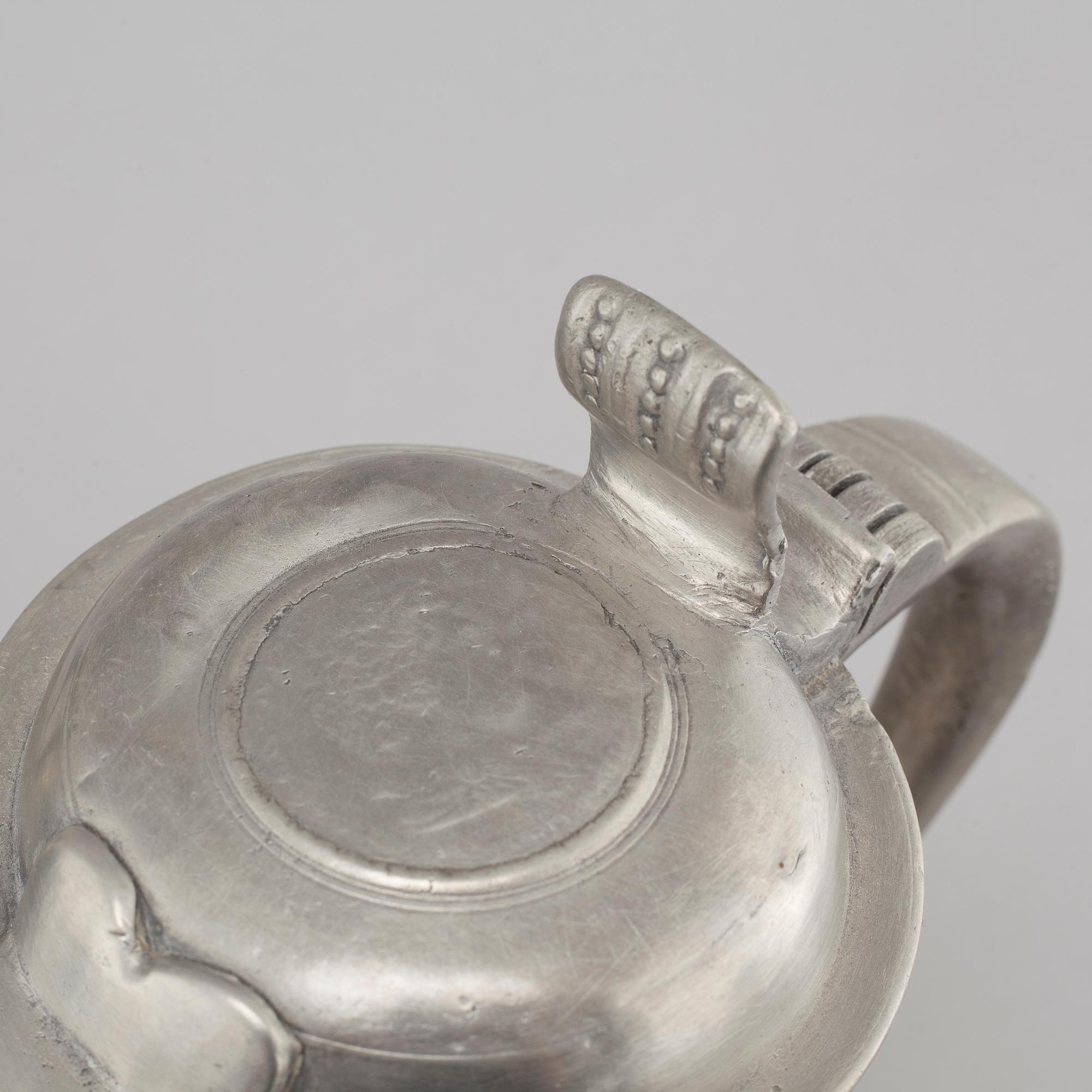 Two tankards and two pots in pewter, i a by Pehr Henrik Lundén in Lidköping, 19th century.