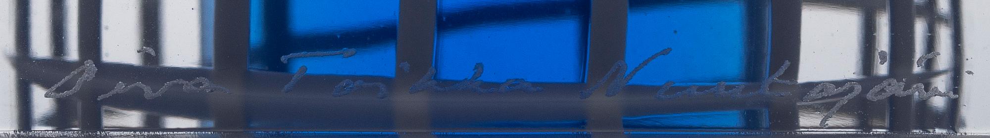 OIVA TOIKKA, GLASKUB. Sign. Oiva Toikka, Nuutajärvi.