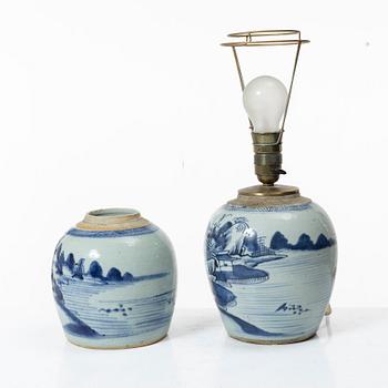 Bojan och lampa, porslin. Qingdynastin, 1800-tal.