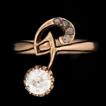 A RING, old cut diamond, 14K (56) gold. Vilnius, early 1900s.