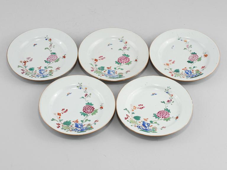 ASSIETTER,  5 st, porslin, Kina, 1700-tal.