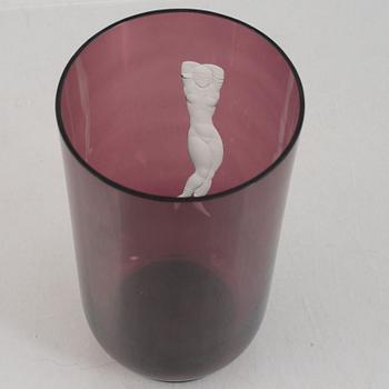 Vicke Lindstrand, a glass vase, Orrefors, dated 1935.