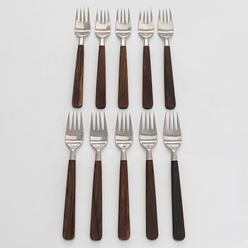 Bertel Gardberg, an 80-piece 'Lion de Luxe' cutlery set, Hackman, Finland, latter half of the 20th century.