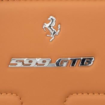 Ferrari väskor ett par för Ferrari 599 GTB av Schedoni 2008.