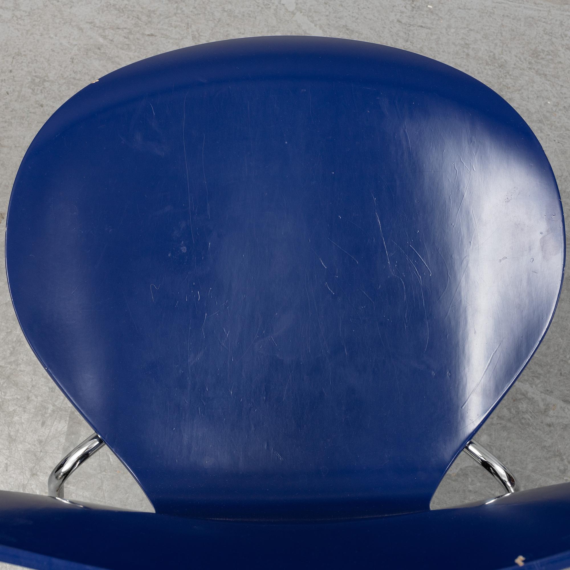 Arne Jacobsen, stolar, åtta stycken, modell "Sjuan" Fritz Hansen, Danmark, 1989.