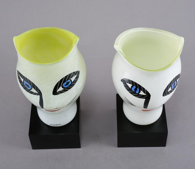 VASER, ett par, glas, Ulrica Hydman-Vallien, Kosta Boda, 1900-talets slut.