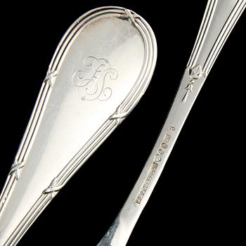 MATSKEDAR, 8 st, silver,Bernhard Hertz, Stockhom samt J.M Johansson, Göteborg, 1910 respetkive 1931. Vikt 540 gram.