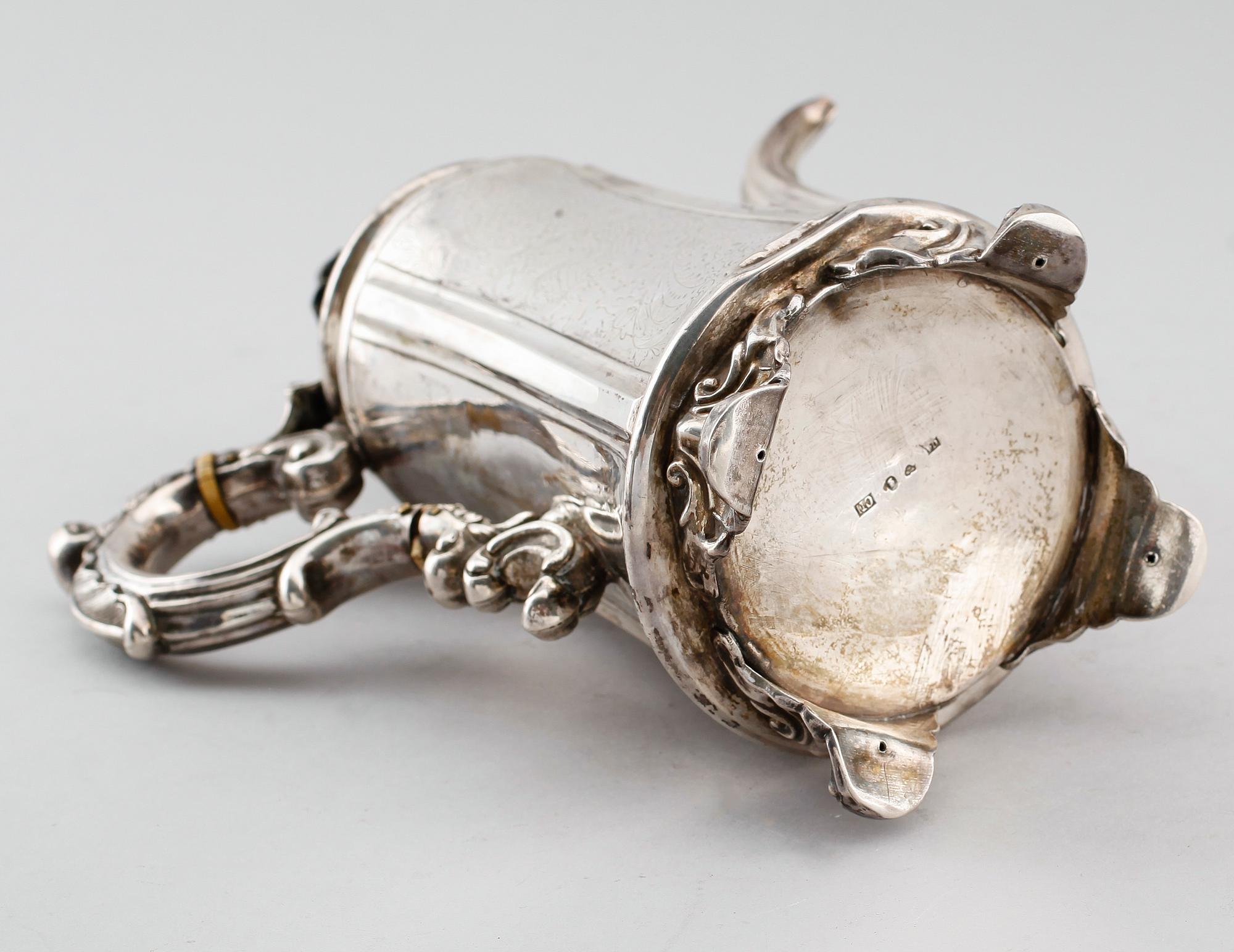 KAFFEKANNA, silver, Carl Nyström, Stockholm, 1850. Vikt ca 562 g.