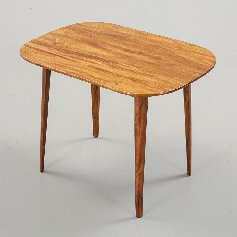 BORD. Carl Malmsten.