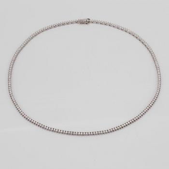 A circa 7.00 ct brilliant-cut diamond line necklace.