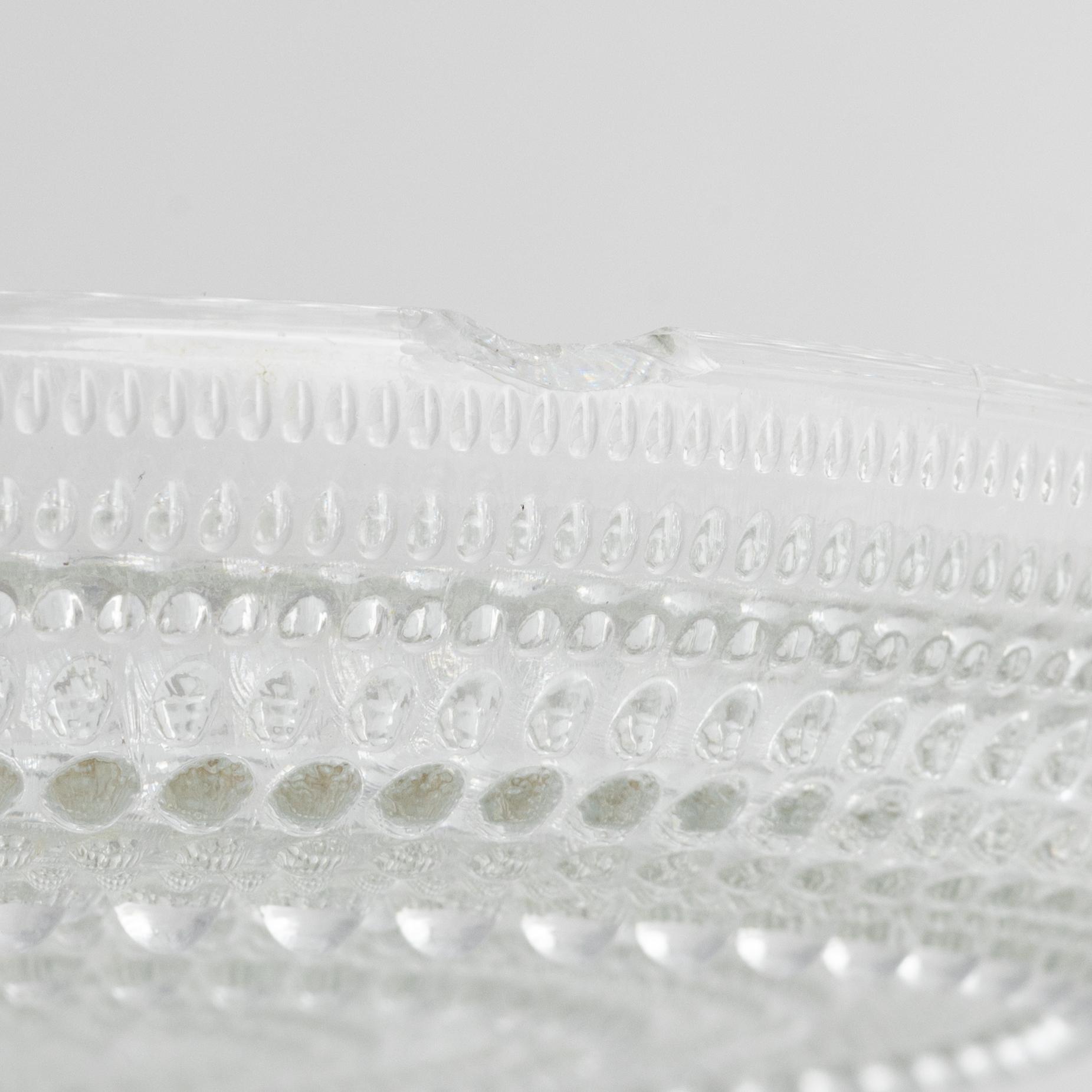 Oiva Toikka, 38 pieces of a 'Kastelhelmi' glassservice, Finland.