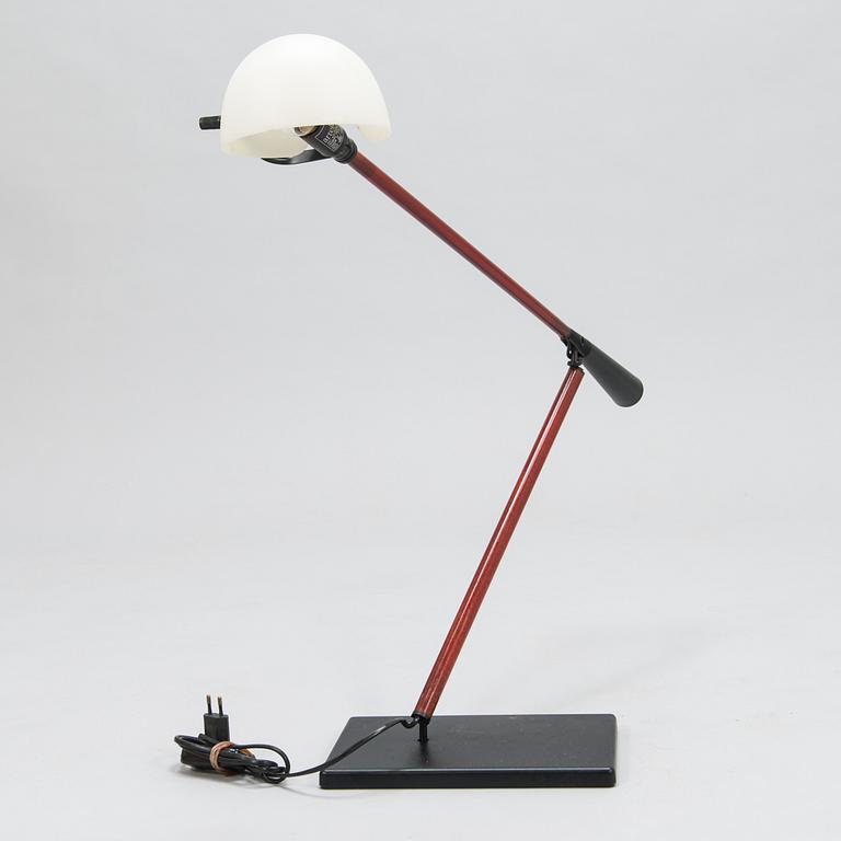 PAOLO RIZZATTO & GINO SARFATTI, A model 612/613 desk lamp for Arteluce, Italy 1970's.