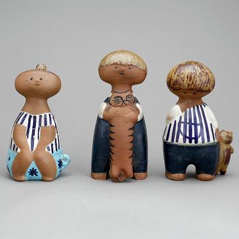FIGURINER, 3 st, stengods, Lisa Larson, Gustavsberg, 1900-talets andra hälft.