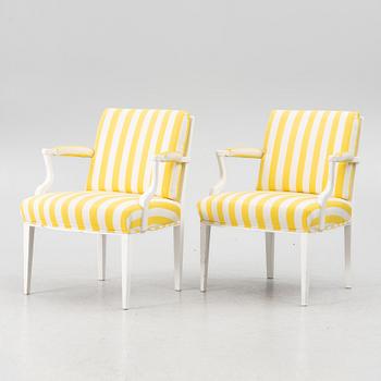 Josef Frank, a pair of model 969 arm chairs. Firma Svenskt Tenn.