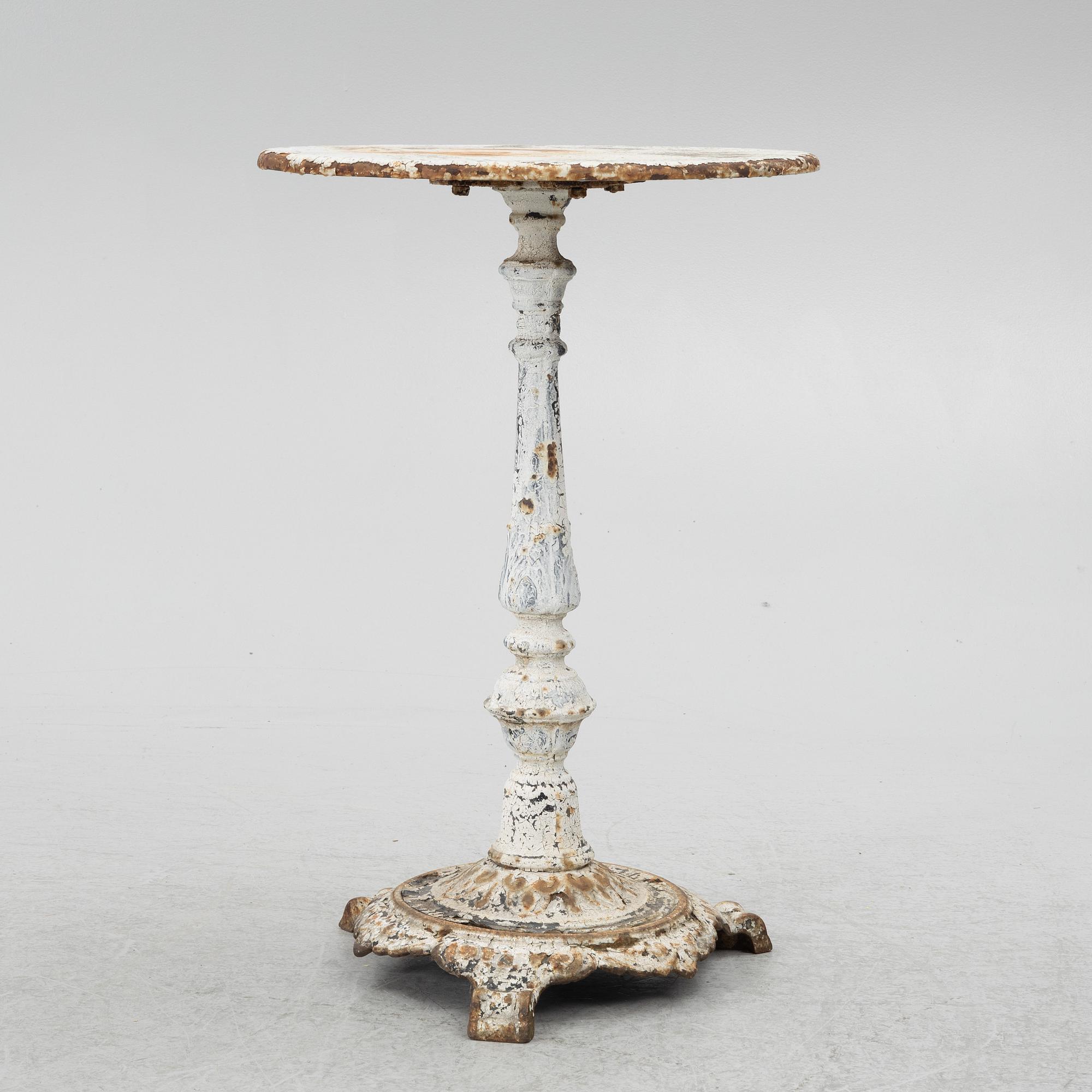 Kafébord, 1900-talets första hälft.