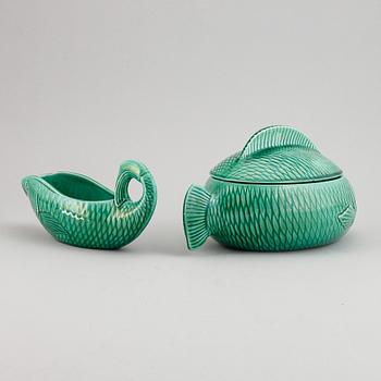 Two pieces faiance fish service by Sarreguemines, France.