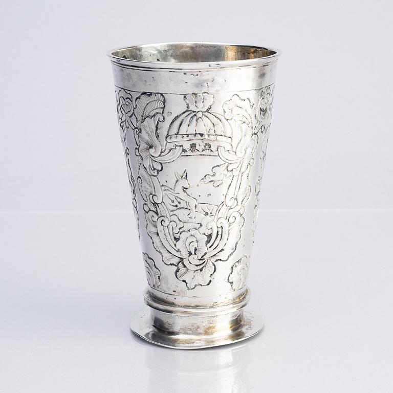 Bägare, silver, kontrollmästare Ivan Shagin (verksam 1748-1757), oidentifierad mästare M.K, Moskva.