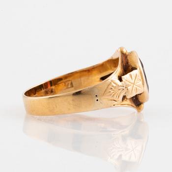 Ring, 18K guld med granat.