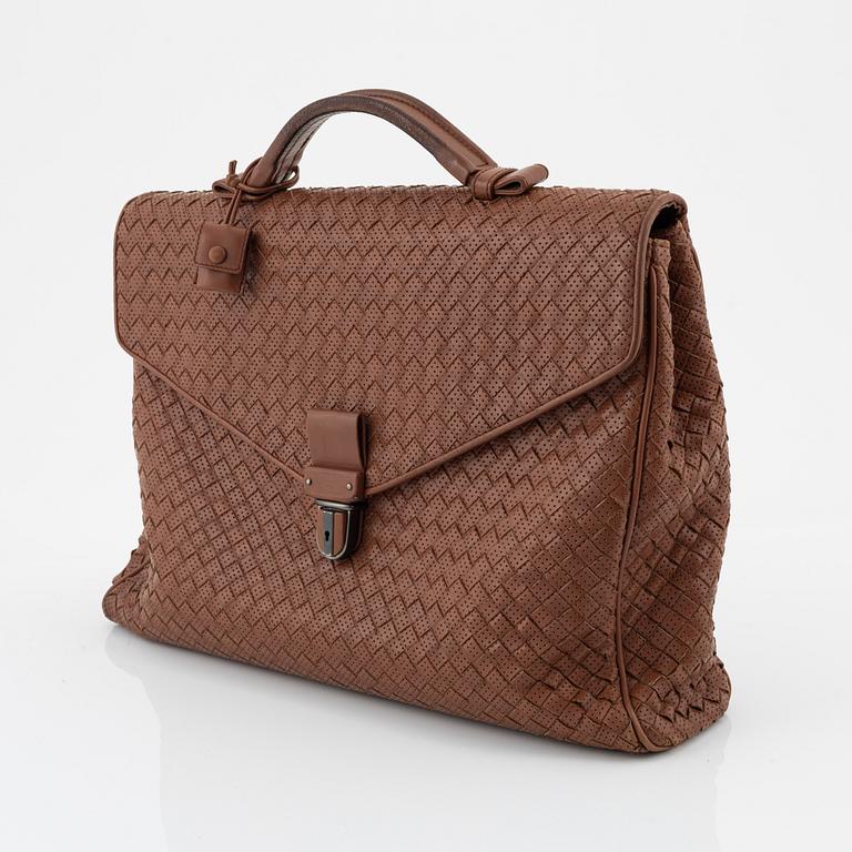 Bottega Veneta, A leather briefcase.