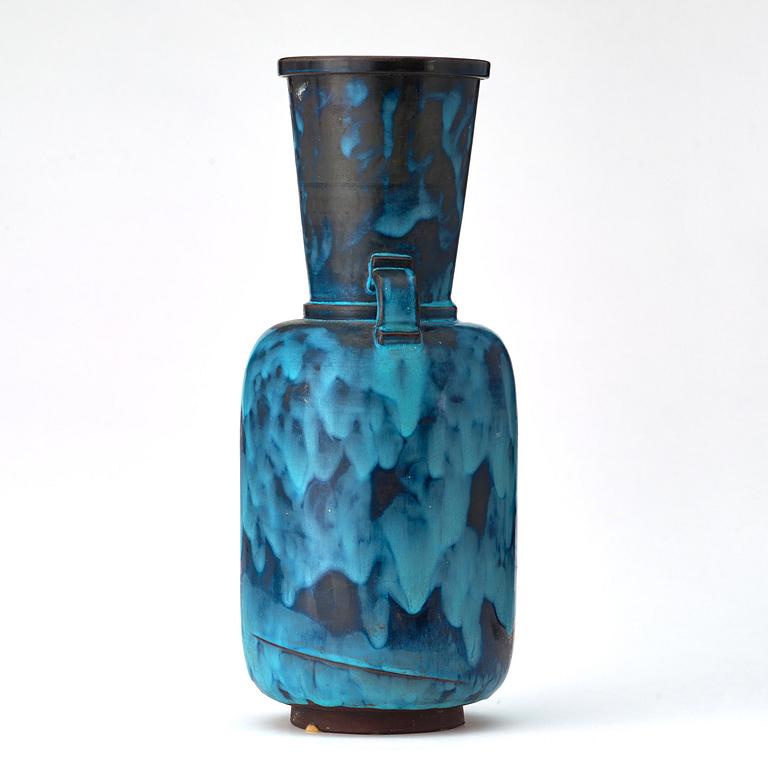 Wilhelm Kåge, a 'Farsta' stoneware vase, Gustavsberg 1939.