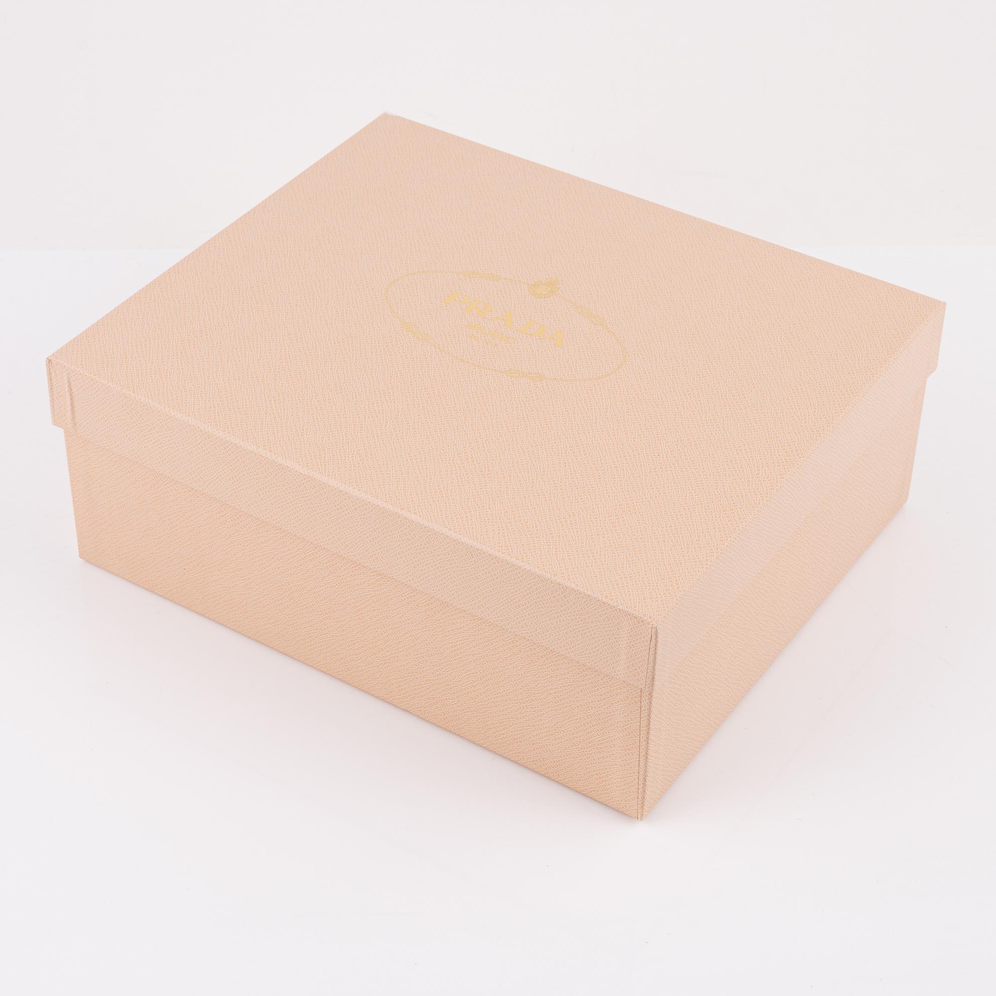 Prada, sandaletter, storlek 36 1/2.