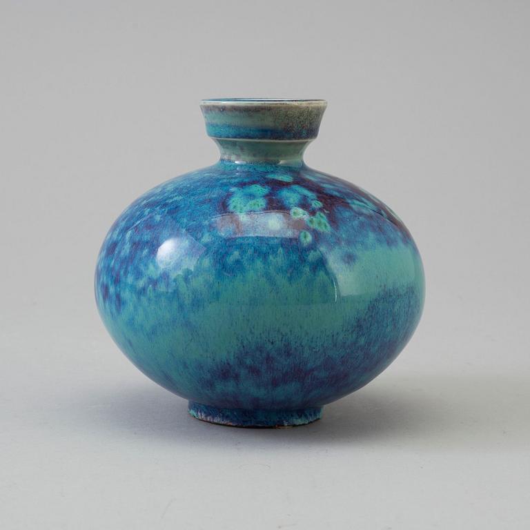 BERNDT FRIBERG, a stoneware vase from Gustavsberg studio, signed and dated 1978.