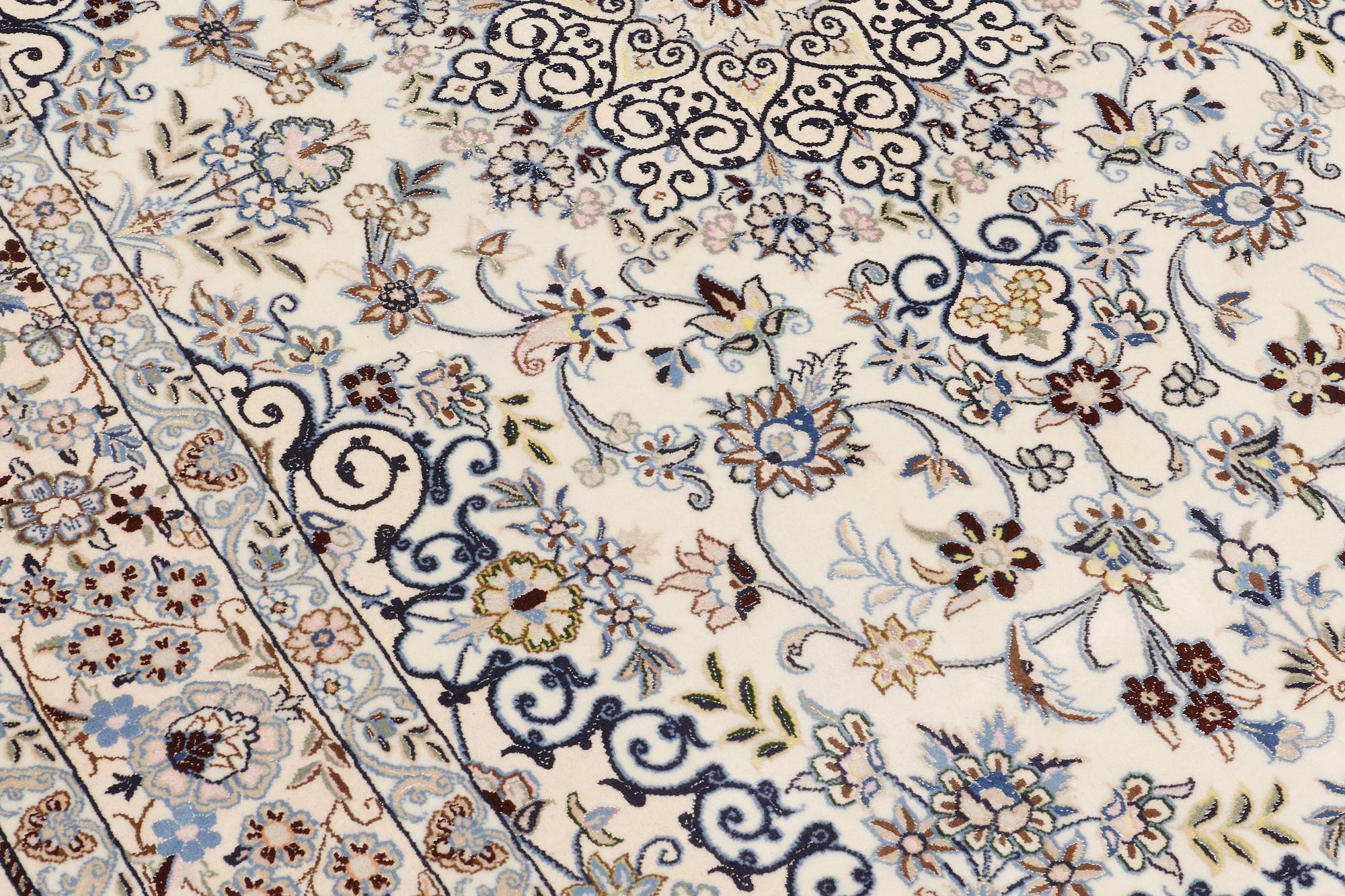 Matta, Nain part silk s.k 9LAA, ca   260 x 175 cm.