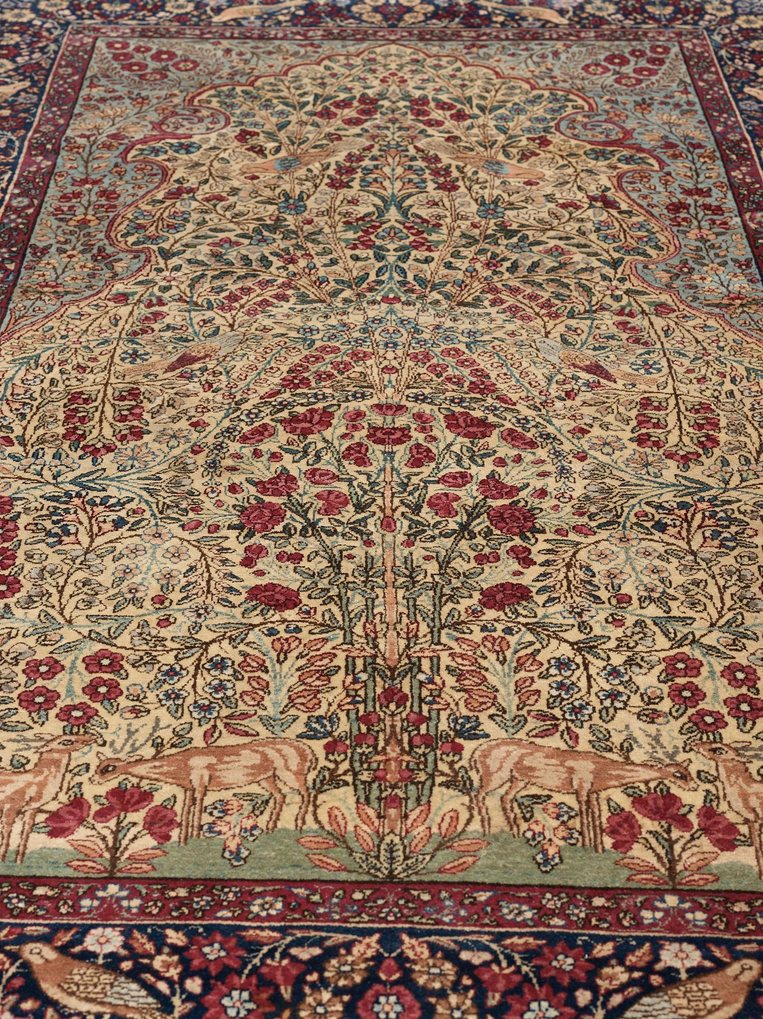 RUG. Semi-antique Kerman Figural. 225 x 141 cm.