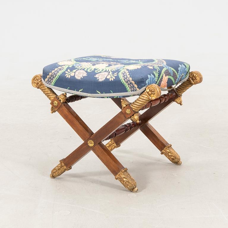 Stool/Pliant Empire, first half of the 19th century.