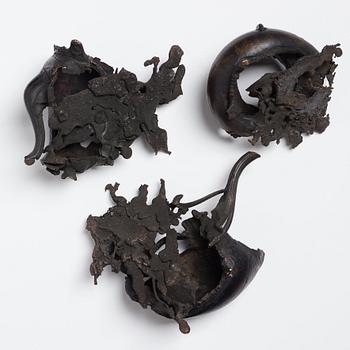 Fernandez Arman, Bricka med teservis ur serien "Burned furniture".