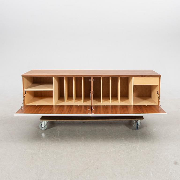 Jan Ole Ertzeid, sideboard, "Mambo", Bruksbo Tegnekontor, Bagn Møbelindustri, Norway, 1970s.