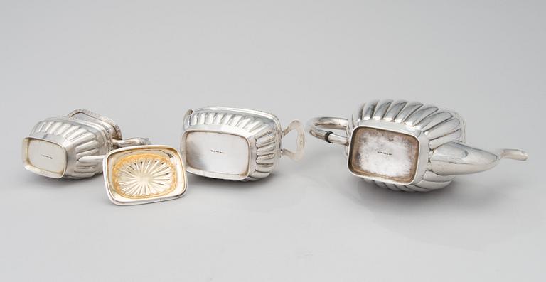 A 3-piece silver coffee set by Bruno Alexander Nylund, Helsingfors 1919. Weight circa 1336 g.