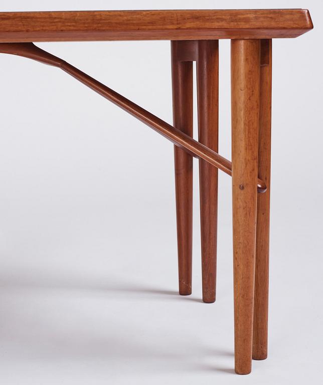 Erik Glemme, & Stig Åsberg, a Swedish Modern table, 1940-50s.