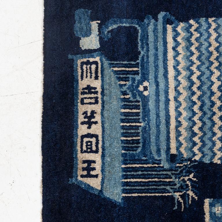 Carpet, China, approx. 218 x 168 cm.