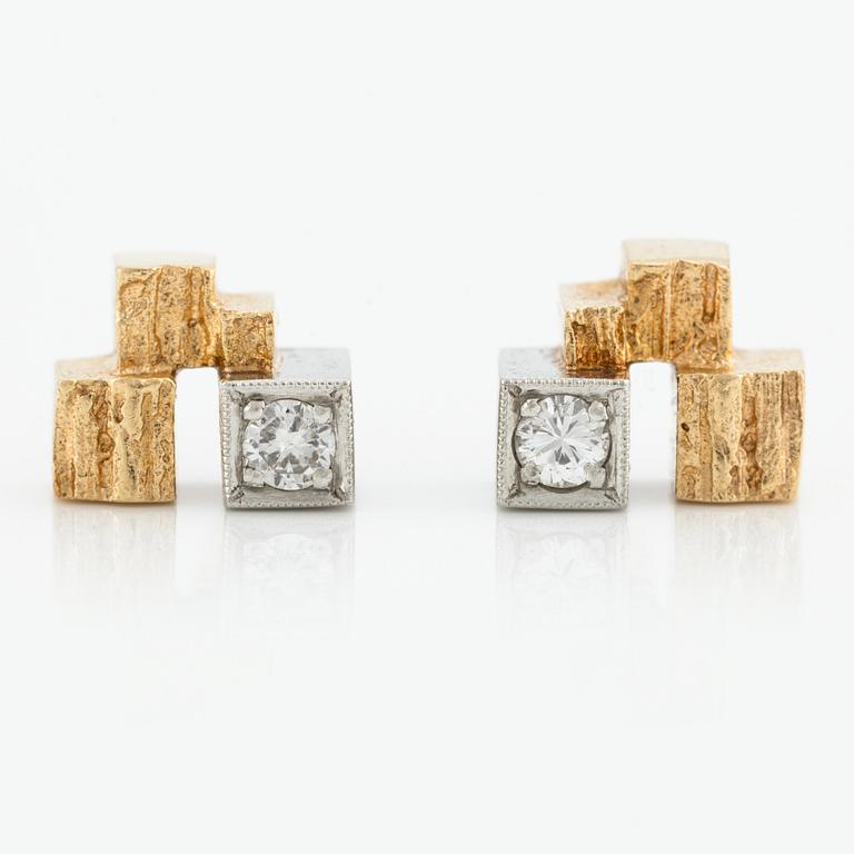 Björn Weckström, Earrings, one pair, 18K gold and white gold with brilliant-cut diamonds. Lapponia.