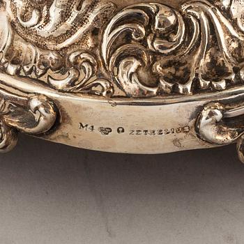 Fredrik & Wilhelm Zethelius, skål/tazza, silver, Stockholm 1842. Nyrokoko.