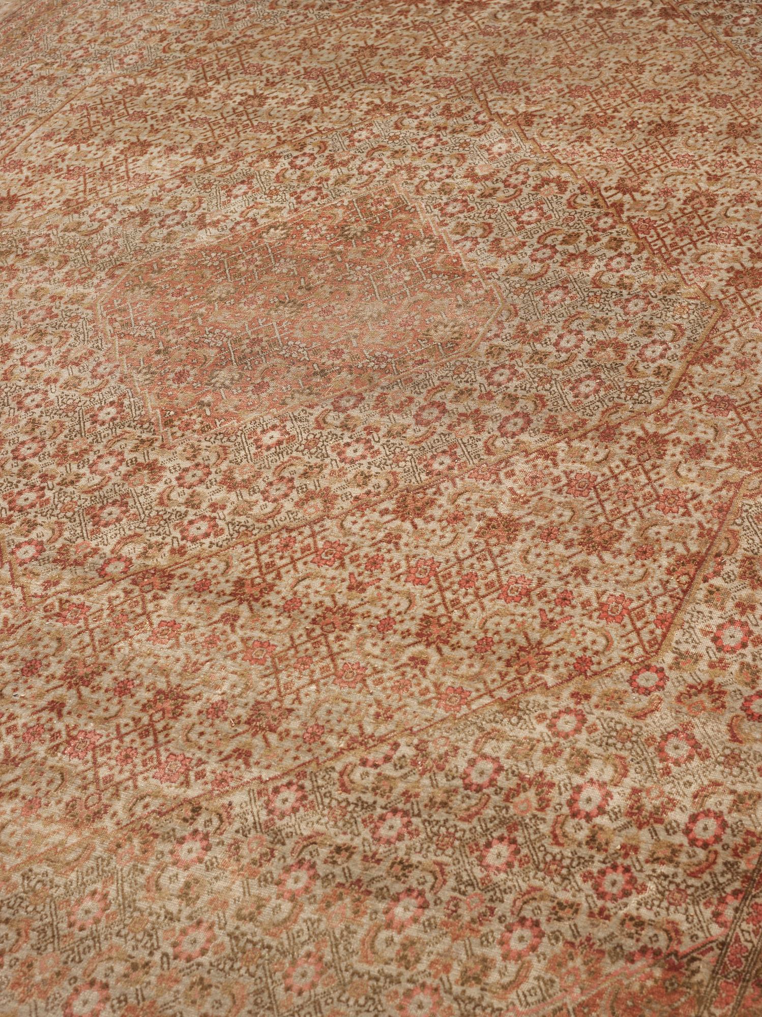 ANTIQUE TABRIZ. 422 x 311 cm.