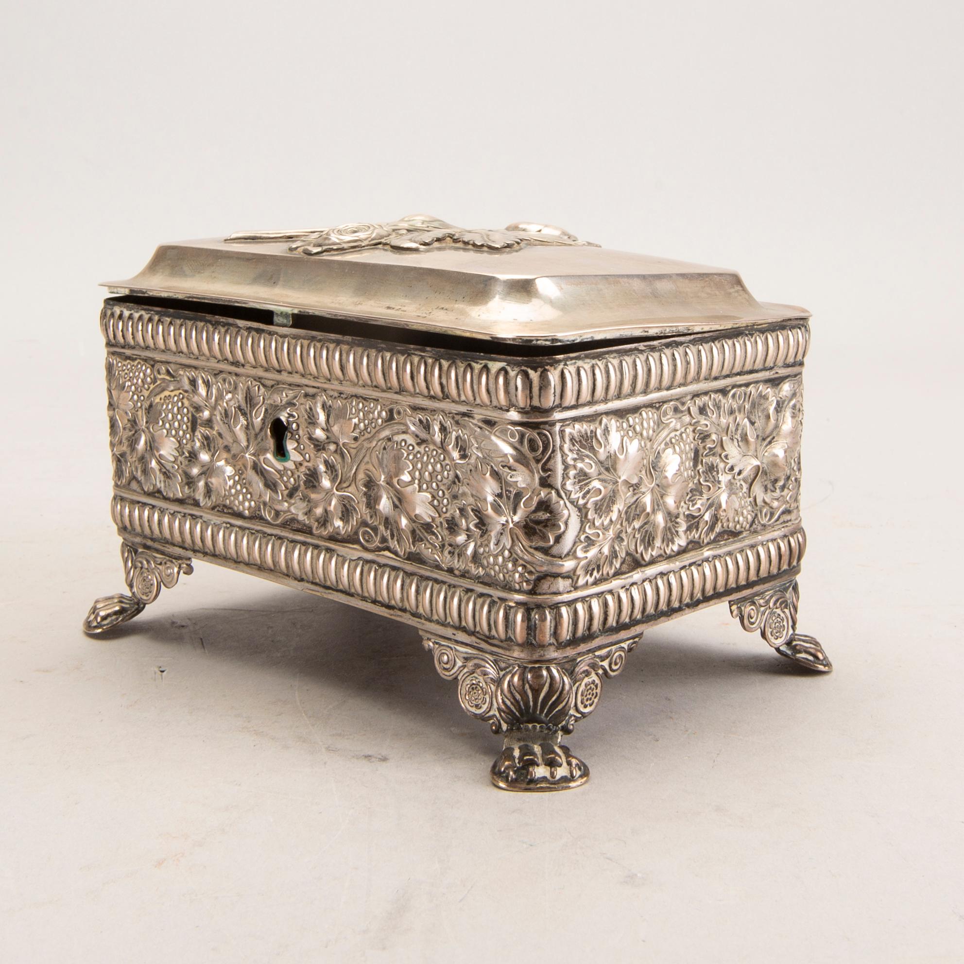 A 19th century probably German silver sugar bowl, weight 378 gr.