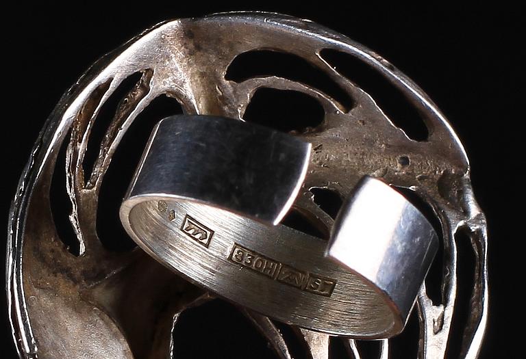 SMYCKEN, 3 delar, silver, brons och ametist, Sten & Laine, Åbo, 1971 samt Pentti Sarpaneva, Finland. Ca 39 g silver.