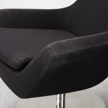 Roger Persson, a pair of 'Happy Swing' easy chairs Swedese, 2000s.