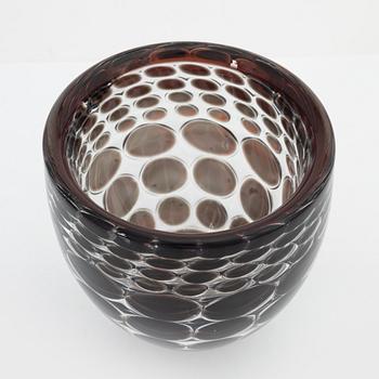 Ingeborg Lundin, an ariel glass vase, Orrefors, Sweden.