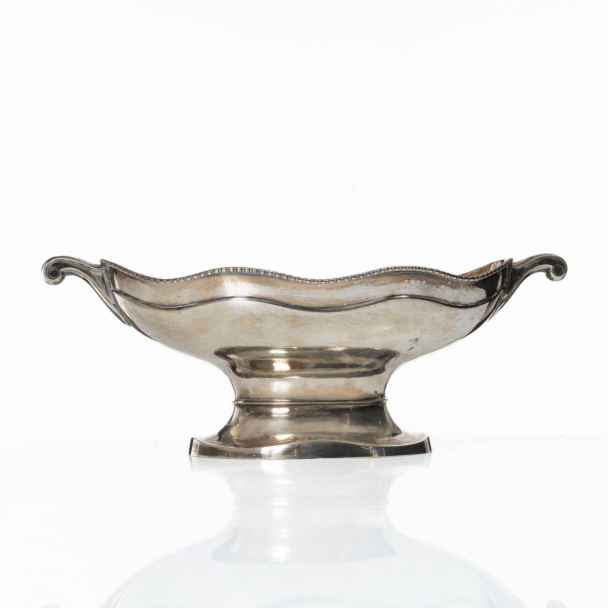 Jardinière, silver plate, 20th century.